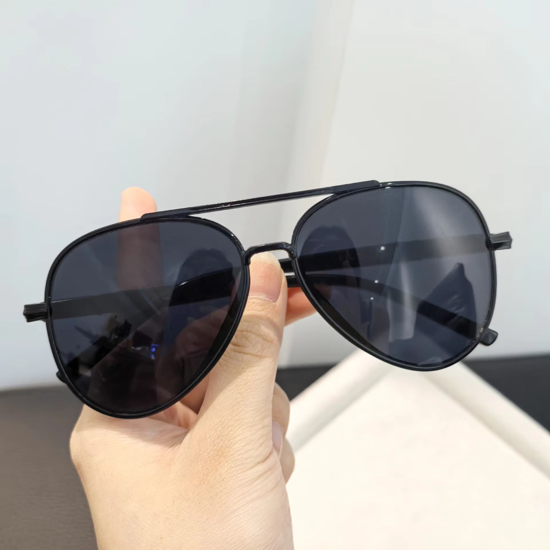 Fashion Men Vintage pilot Sunglasses Classic Brand Sun glasses Driving Female Ins Popular Eyewear For Men/Women
