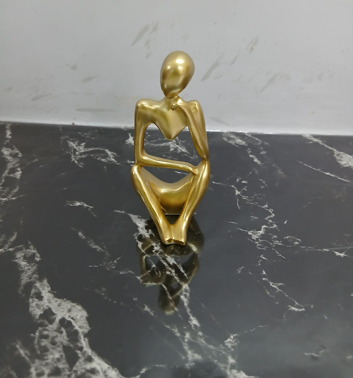 Thinker man statues. Gold color available. 1piece Thinker Man Statue Modern Art Showpiece Sculpture Decoration for Home Office Table Desk Bookshelf Decor