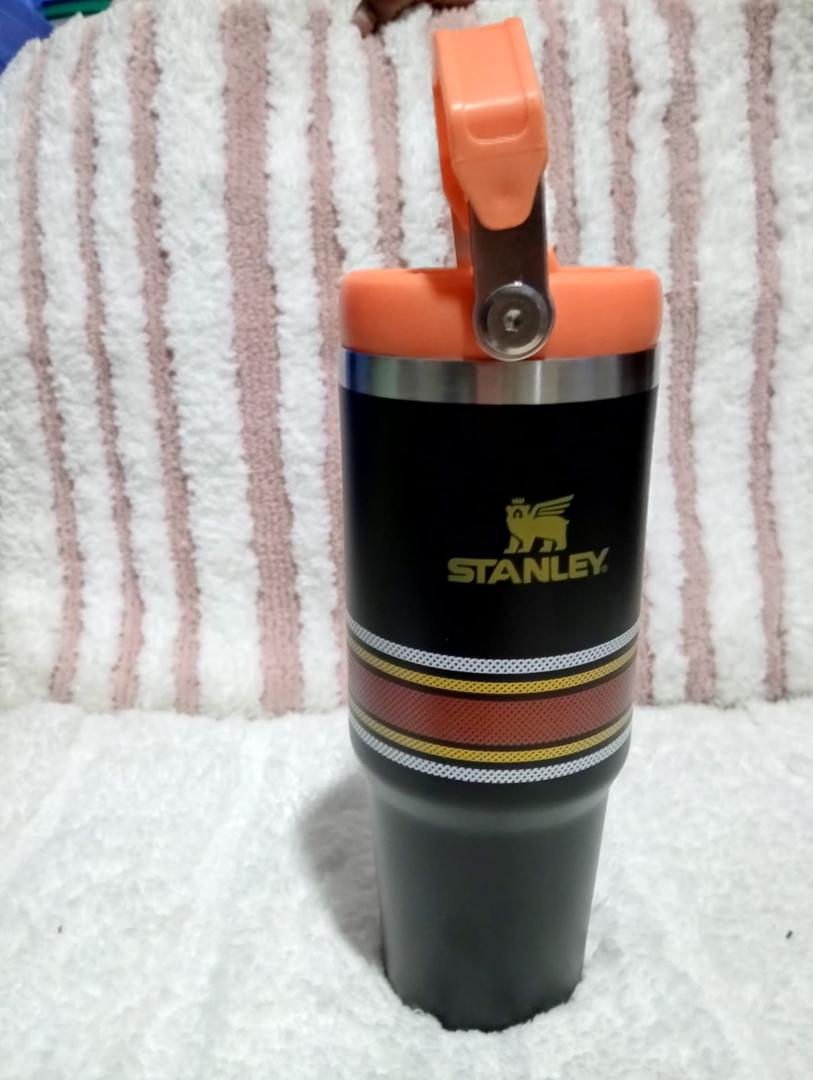 ORIGINAL Quality Stanley cup serves a thermos keeps hot Upto 8 hours Thermos cup Keeps hot and Cold Quality and convenient for Work, Office and chilling. Perfect for coffee, Tea and all your Beverages
