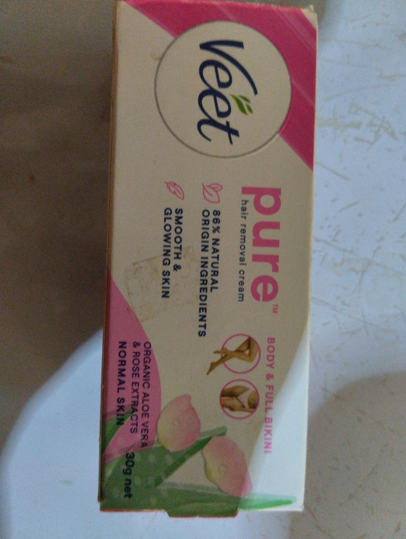 Veet pure hair removal cream.86%natural origin ingredients.Smooth &glowing skin.Body &Full body bikini