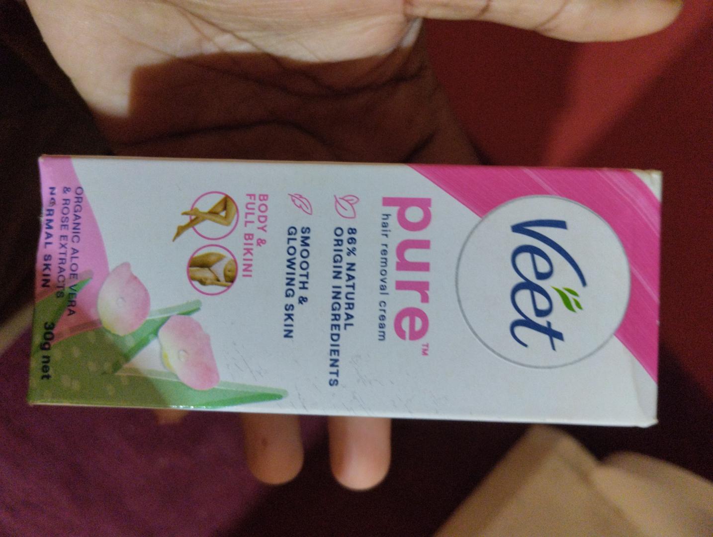 Veet pure hair removal cream.86%natural origin ingredients.Smooth &glowing skin.Body &Full body bikini