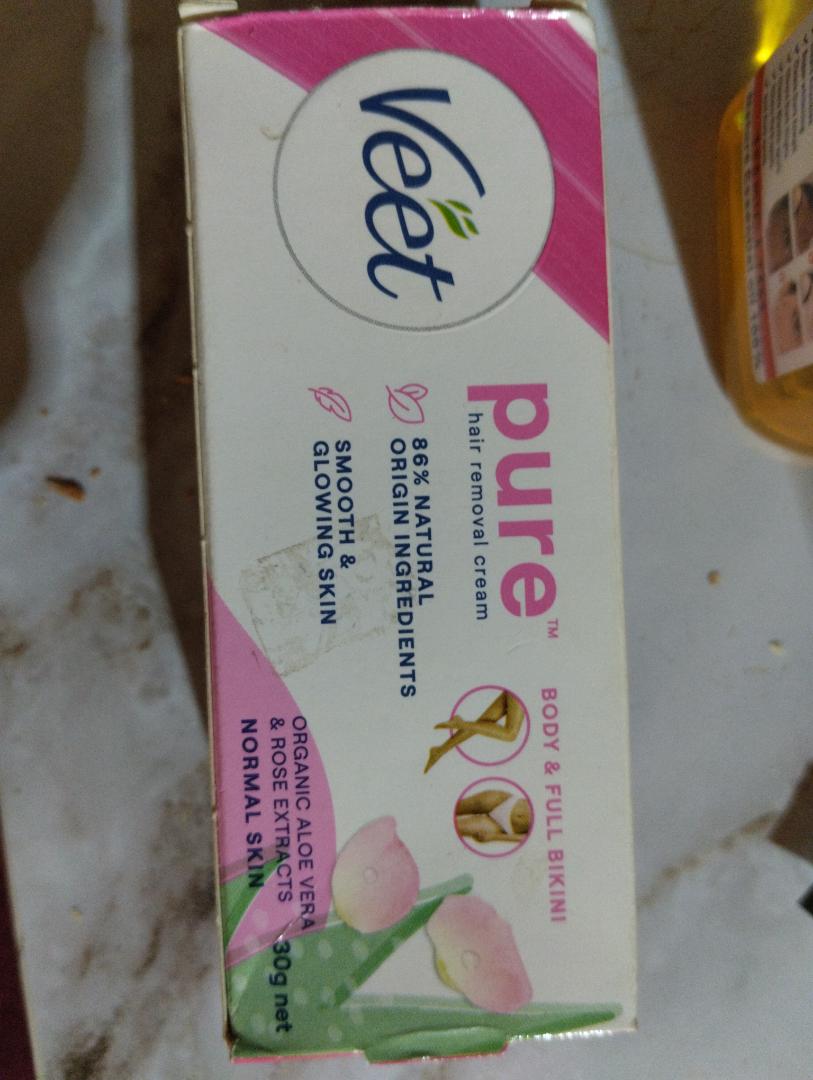 Veet pure hair removal cream.86%natural origin ingredients.Smooth &glowing skin.Body &Full body bikini