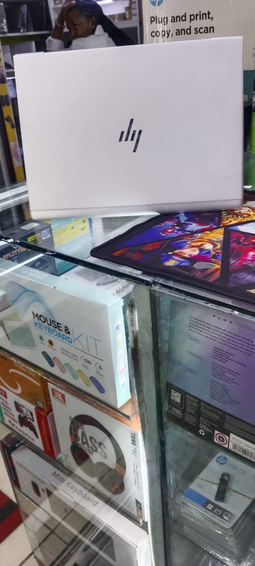 GRADE A EX UK HP ELITE BOOK 830 G6 INTEL COI5 8TH GENERATION 8 GB RAM 256 SSD 1.9 GHZ-3.0 GHZ 13.3 INCH WITH 6MONTHS WARRANTY