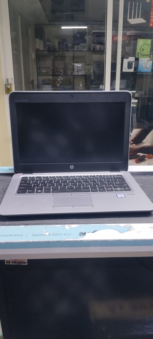 GRADE A EX UK HP ELITEBOOK 820 G4 INTEL CORE I5 WITH A SPEED OF 2.60 GHZ WITH 8GB RAM 256 SSD 14 INCH DISPLAY WITH 6 MONTH WARRANTY WINDOWS 11 PRO 7TH GENERATION WINDOWS 11 PRO