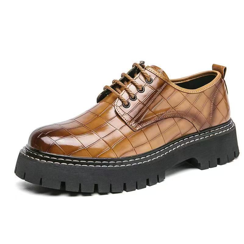 🔥 ON OFFER Leather Dr Marten 1461 patent leather-style lace-up shoes with a thick, (Dr Martin)lugged sole and a metallic embellishment on the vamp. very comfortable and classy official cassual