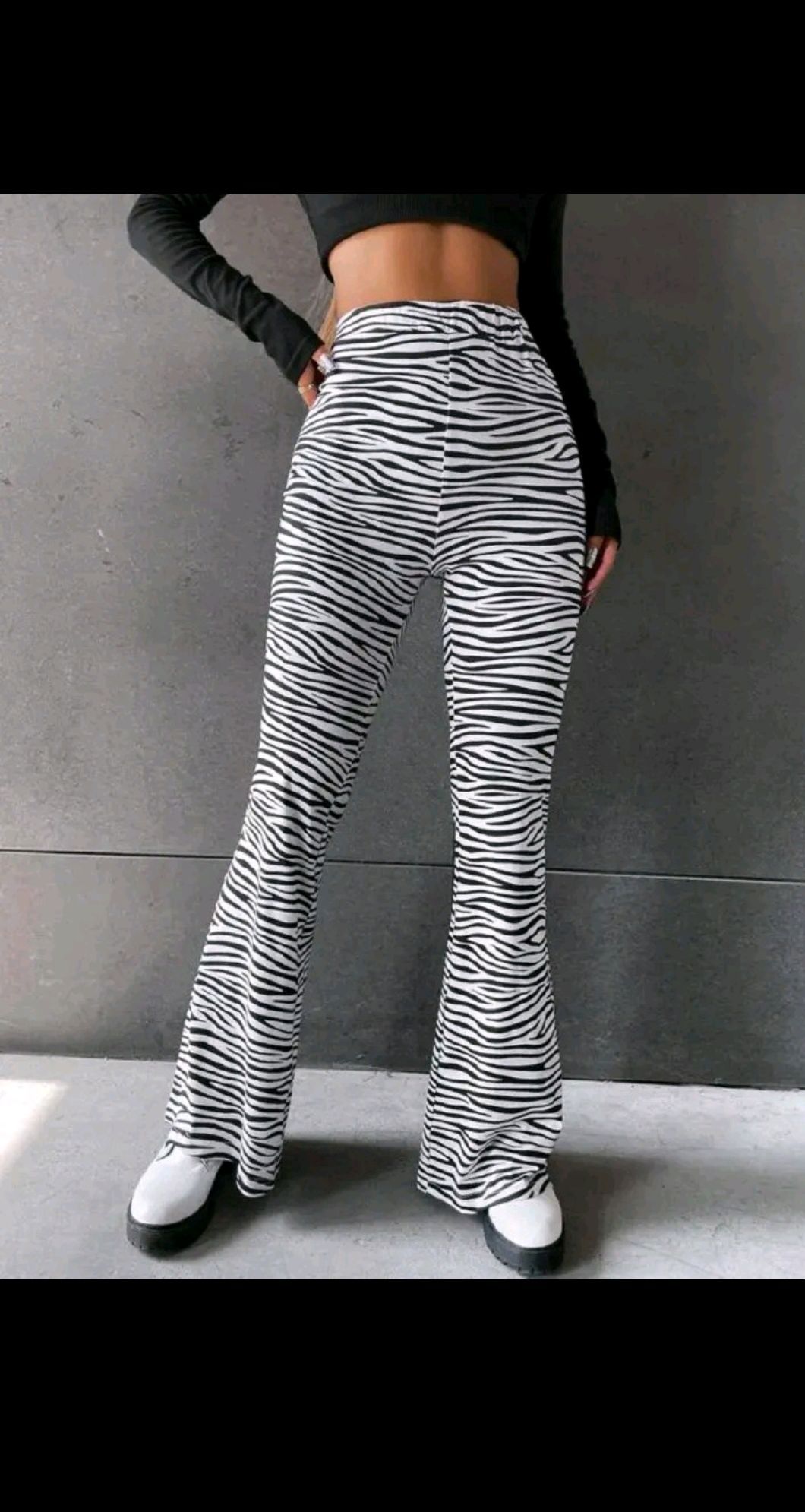 1 Pc Women’s Mixed Design  Print High Waist Flared Palazzo Pants – Stretchy Bell Bottom Fashion Trousers / Black and White Prints.