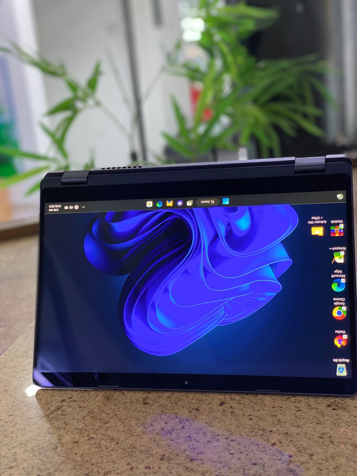 Dell Latitude 5300 2 IN 1 Refurbished Laptop Touch Screen X360 intel Core i5 8th generation 8GB RAM & 256GB SSD Storage 
with backlight keyboard with free laptop bag and Mouse