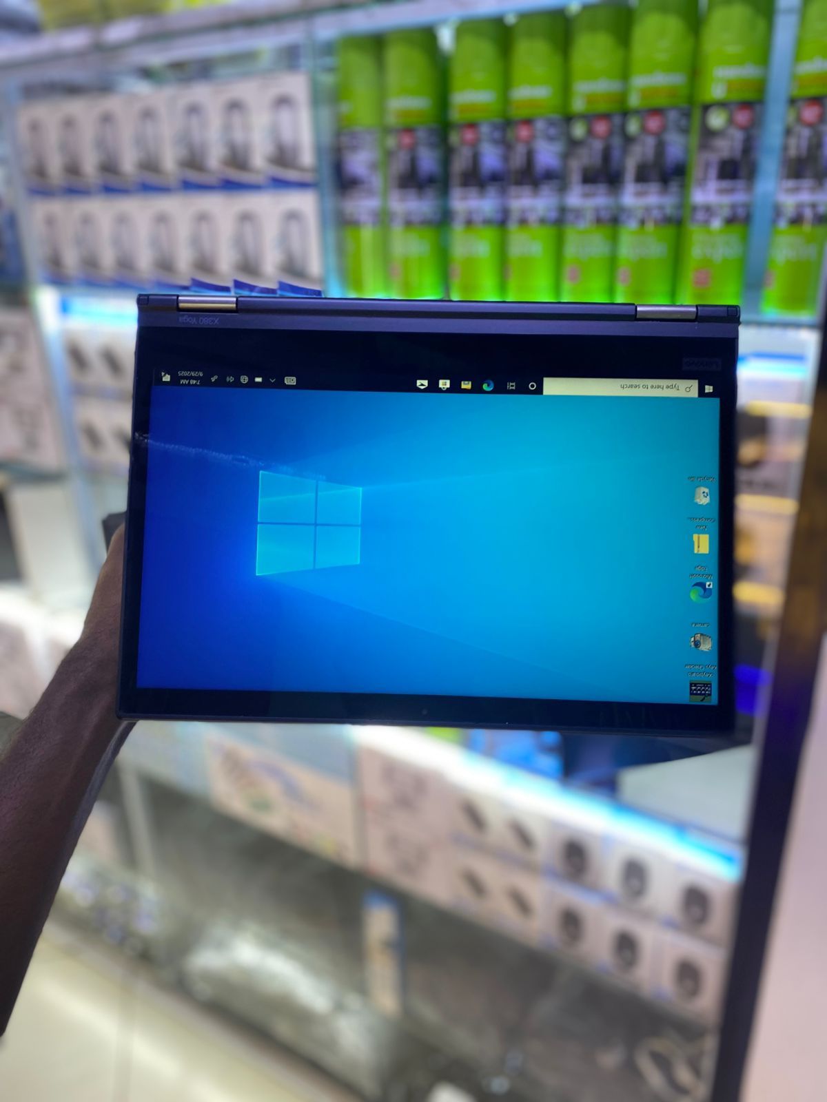 Lenovo ThinkPad X380 Yoga Intel Core i7 8th generation Touch Screen X360 Convertible 2 in 1 Refurbished Laptop with Stylus pen 
8GB RAM & 512GB SSD Storage backlight keyboard & fingerprint sensor