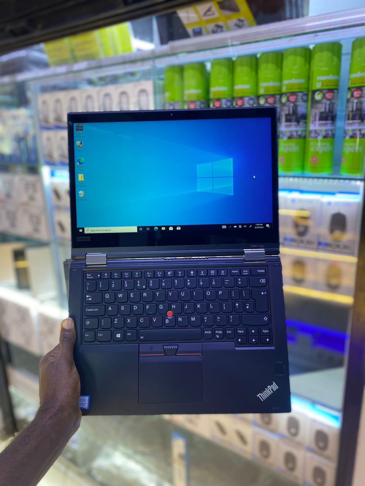 Lenovo ThinkPad X380 Yoga Intel Core i7 8th generation Touch Screen X360 Convertible 2 in 1 Refurbished Laptop with Stylus pen 
8GB RAM & 512GB SSD Storage backlight keyboard & fingerprint sensor