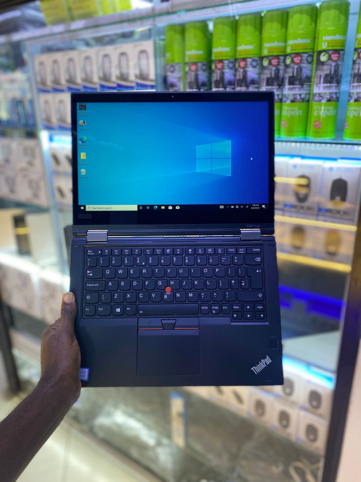 Lenovo ThinkPad X380 Yoga Intel Core i7 8th generation Touch Screen X360 Convertible 2 in 1 Refurbished Laptop with Stylus pen 
8GB RAM & 512GB SSD Storage backlight keyboard & fingerprint sensor