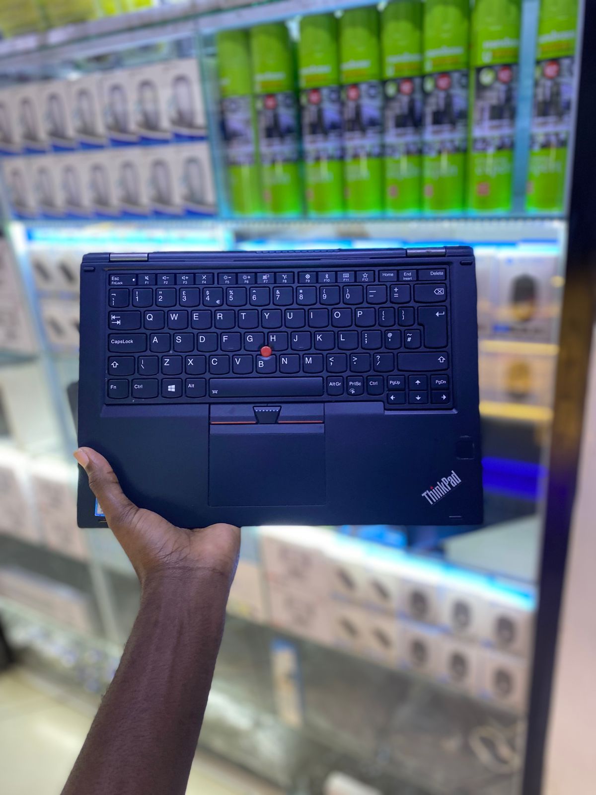 Lenovo ThinkPad X380 Yoga Intel Core i7 8th generation Touch Screen X360 Convertible 2 in 1 Refurbished Laptop with Stylus pen 
8GB RAM & 512GB SSD Storage backlight keyboard & fingerprint sensor