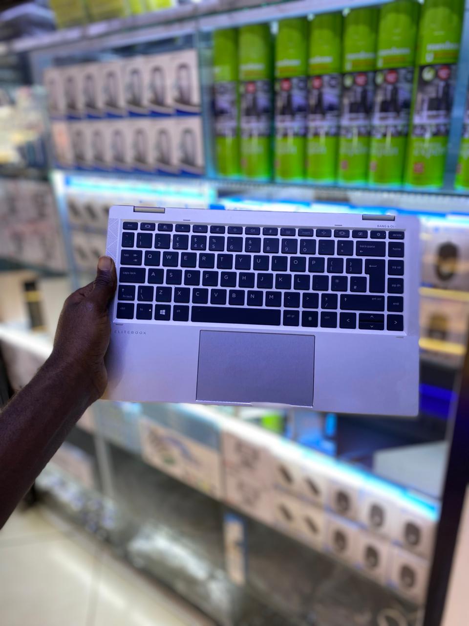 HP EliteBook x360 1040 G8 – Intel Core i7 11th Gen, 32GB RAM, 512GB SSD, 14-inch Touchscreen Convertible Laptop Intel Iris Xe Graphics