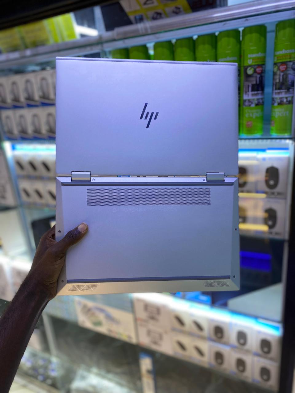 HP EliteBook x360 1040 G8 – Intel Core i7 11th Gen, 32GB RAM, 512GB SSD, 14-inch Touchscreen Convertible Laptop Intel Iris Xe Graphics