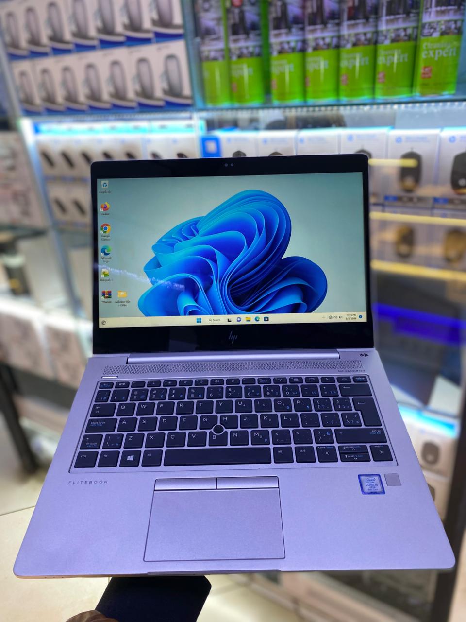 Hp EliteBook 830 G5/6 Intel Core i5 8Th generation Refurbished laptop 8GB RAM & 256 GB SSD Storage Touch Screen FHD BANG & Olufsen Speaker with backlight Keyboard and Fingerprint sensor