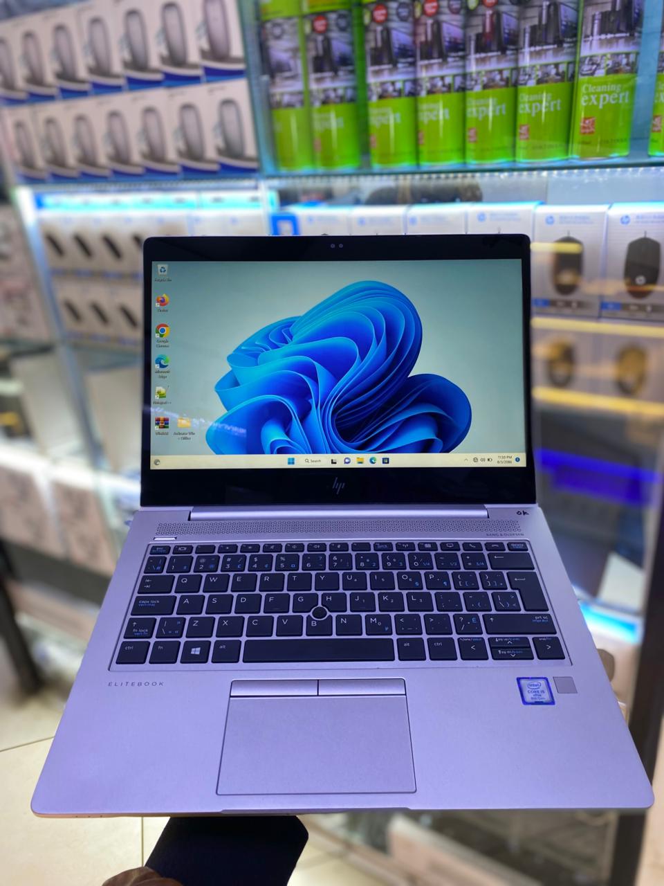 Hp EliteBook 830 G5/6 Intel Core i5 8Th generation Refurbished laptop 8GB RAM & 256 GB SSD Storage Touch Screen FHD BANG & Olufsen Speaker with backlight Keyboard and Fingerprint sensor