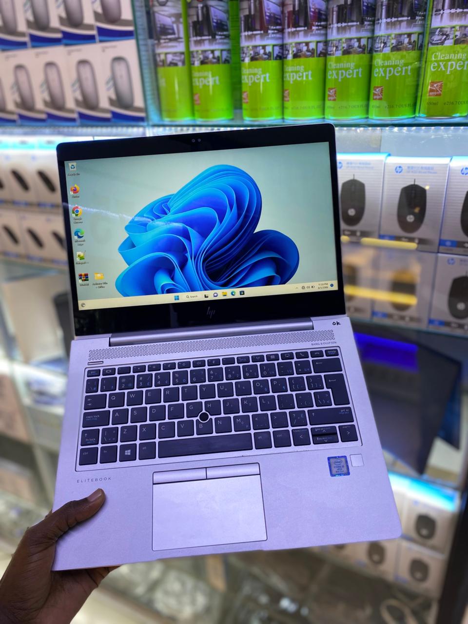 Hp EliteBook 830 G5/6 Intel Core i5 8Th generation Refurbished laptop 8GB RAM & 256 GB SSD Storage Touch Screen FHD BANG & Olufsen Speaker with backlight Keyboard and Fingerprint sensor