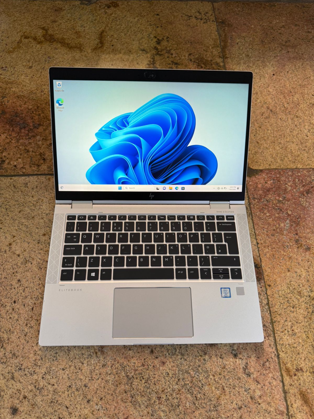 HP EliteBook 1030 G3/4 Touch Screen Convertible laptop X360-Intel Core i7 8th Gen-16GB RAM-512GB SSD 13.3 Inch-Refurbished with backlight Keyboard and fingerprint sensor