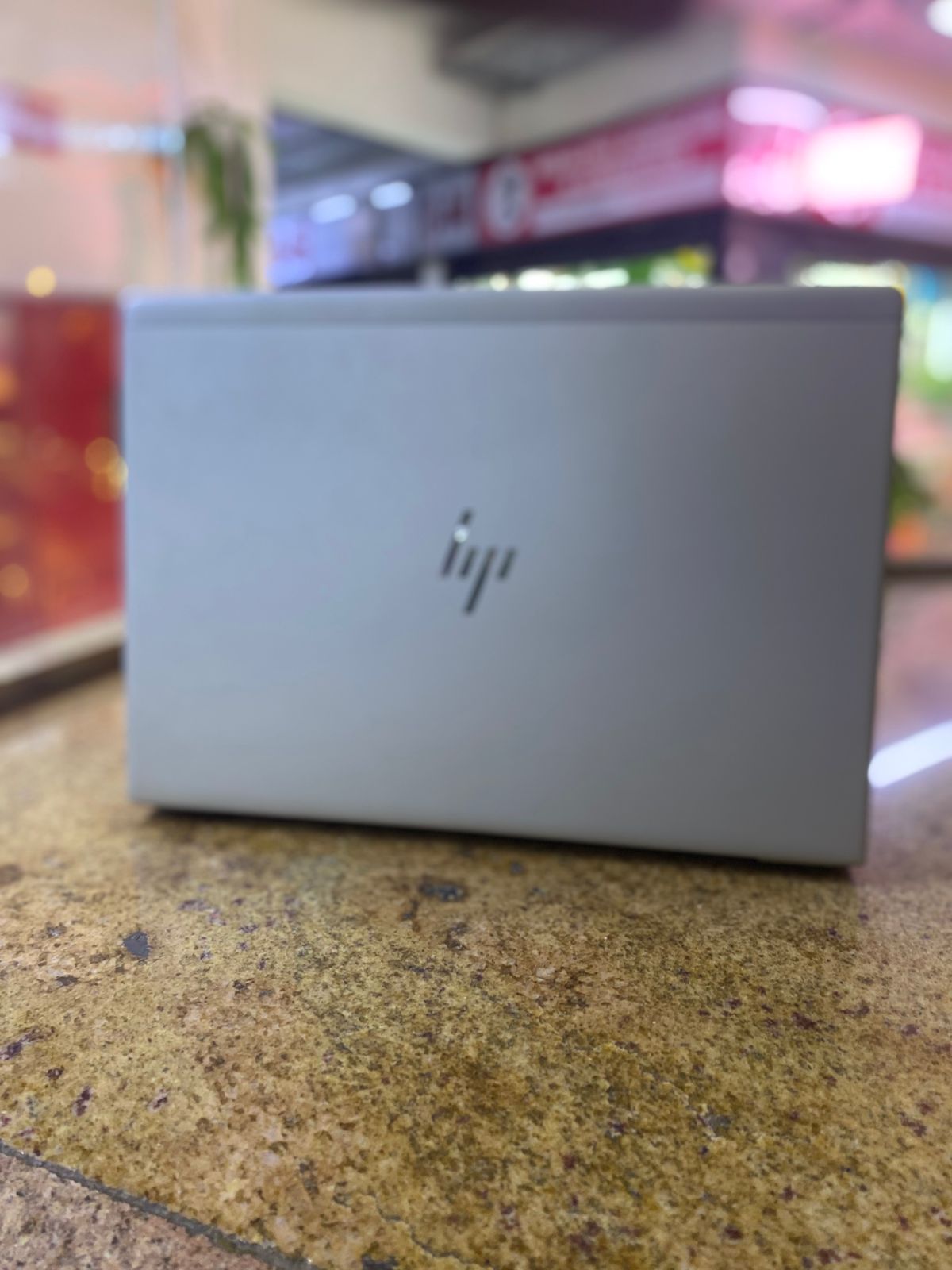 Hp EliteBook 840 G5/6 Intel Core i7 8th generation Touch Screen 14 inches 16GB RAM & 512GB SSD Storage with 2GB Graphics dedicated Radeon 550X Series BANG & Olufsen speaker with fingerprint sensor