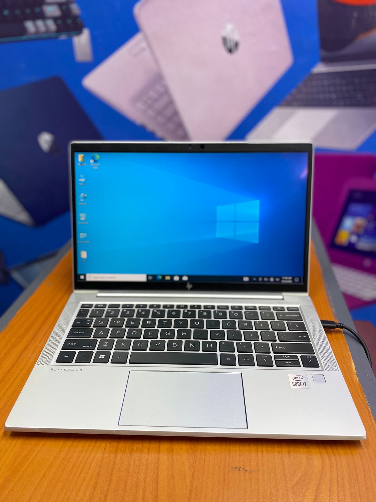 Hp EliteBook 830 G7 Intel Core i7 10th generation Touch Screen Refurbished Laptop 13.3 inches Screen FHD With backlight and fingerprint sensor 16GB RAM & 512 GB SSD Storage BANG & Olufsen Speaker