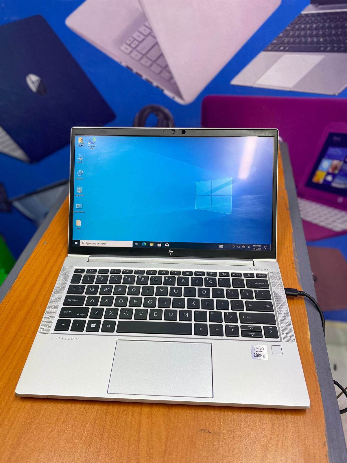 Hp EliteBook 830 G7 Intel Core i7 10th generation Touch Screen Refurbished Laptop 13.3 inches Screen FHD With backlight and fingerprint sensor 16GB RAM & 512 GB SSD Storage BANG & Olufsen Speaker