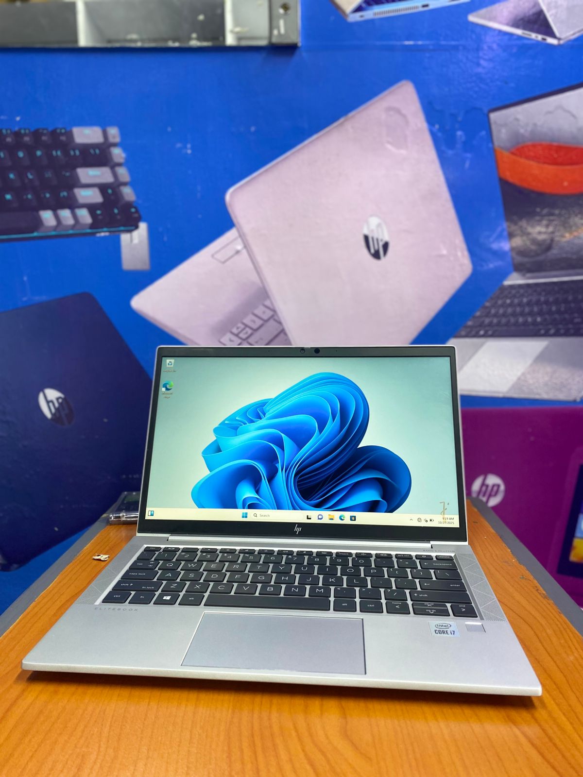 Hp EliteBook 830 G7 Intel Core i5 10th generation Refurbished laptop Touch Screen 13.3 inches FHD DISPLAY BANG & Olufsen Speaker 16GB RAM & 512GB SSD Storage with backlight keyboard