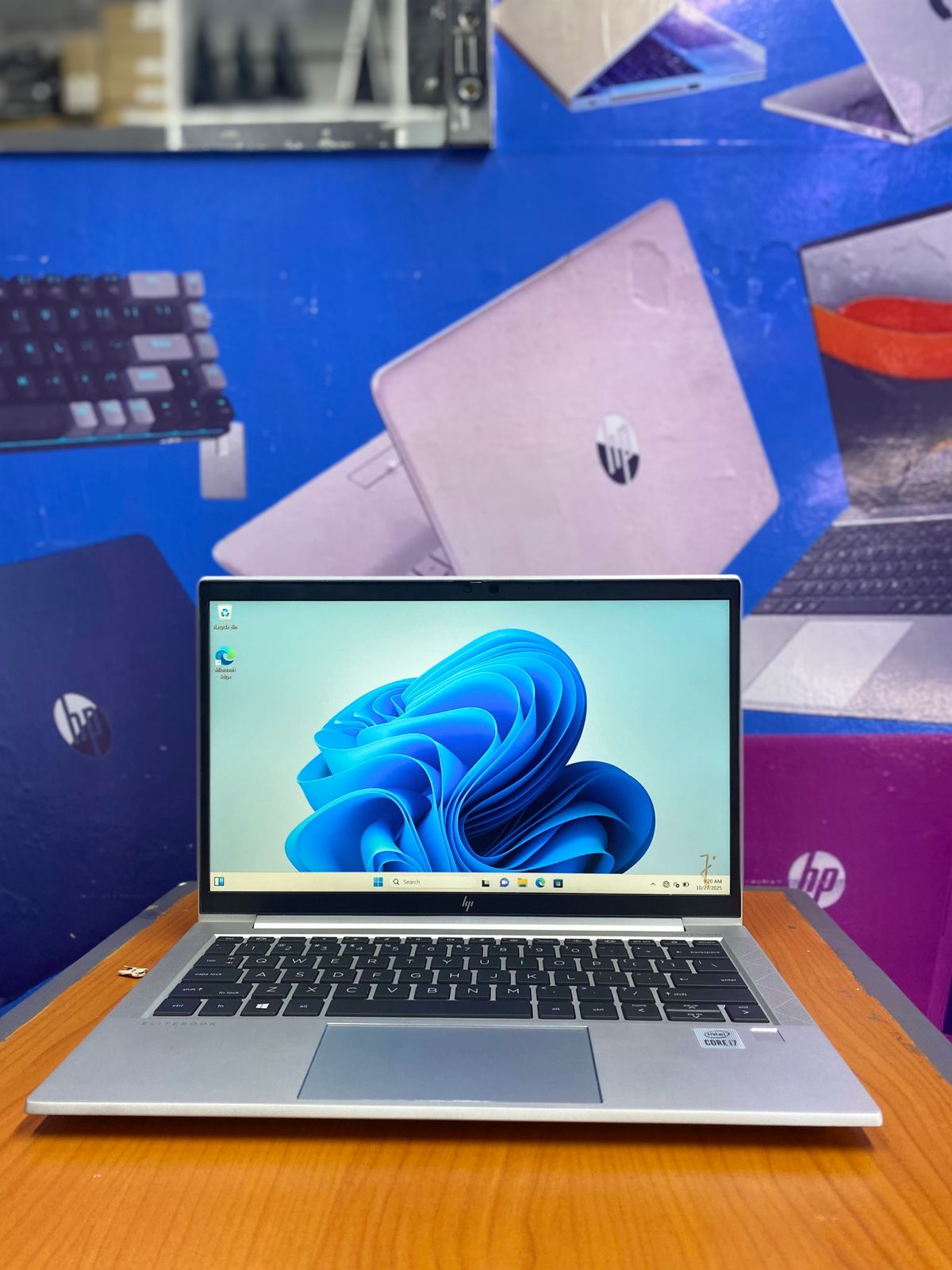 Hp EliteBook 830 G7 Intel Core i5 10th generation Refurbished laptop Touch Screen 13.3 inches FHD DISPLAY BANG & Olufsen Speaker 16GB RAM & 512GB SSD Storage with backlight keyboard