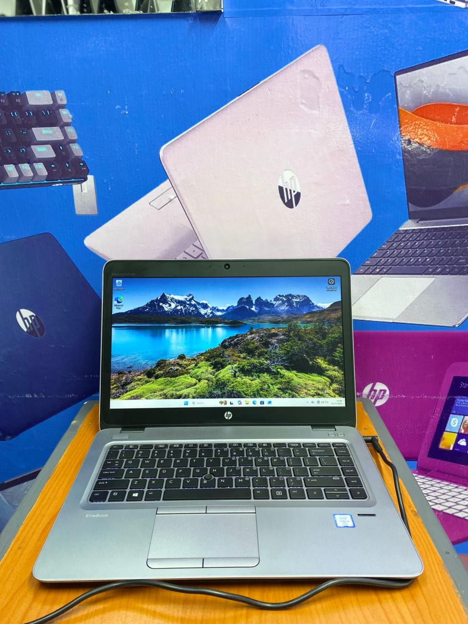 HP ELITEBOOK 840 G3 INTEL CORE I5 6TH GENERATION REFURBISHED LAPTOP 14 INCH SCREEEN SIZE 8GB RAM AND 256GB SSD STORAGE WITH BACKLIGTH KEYBOARD