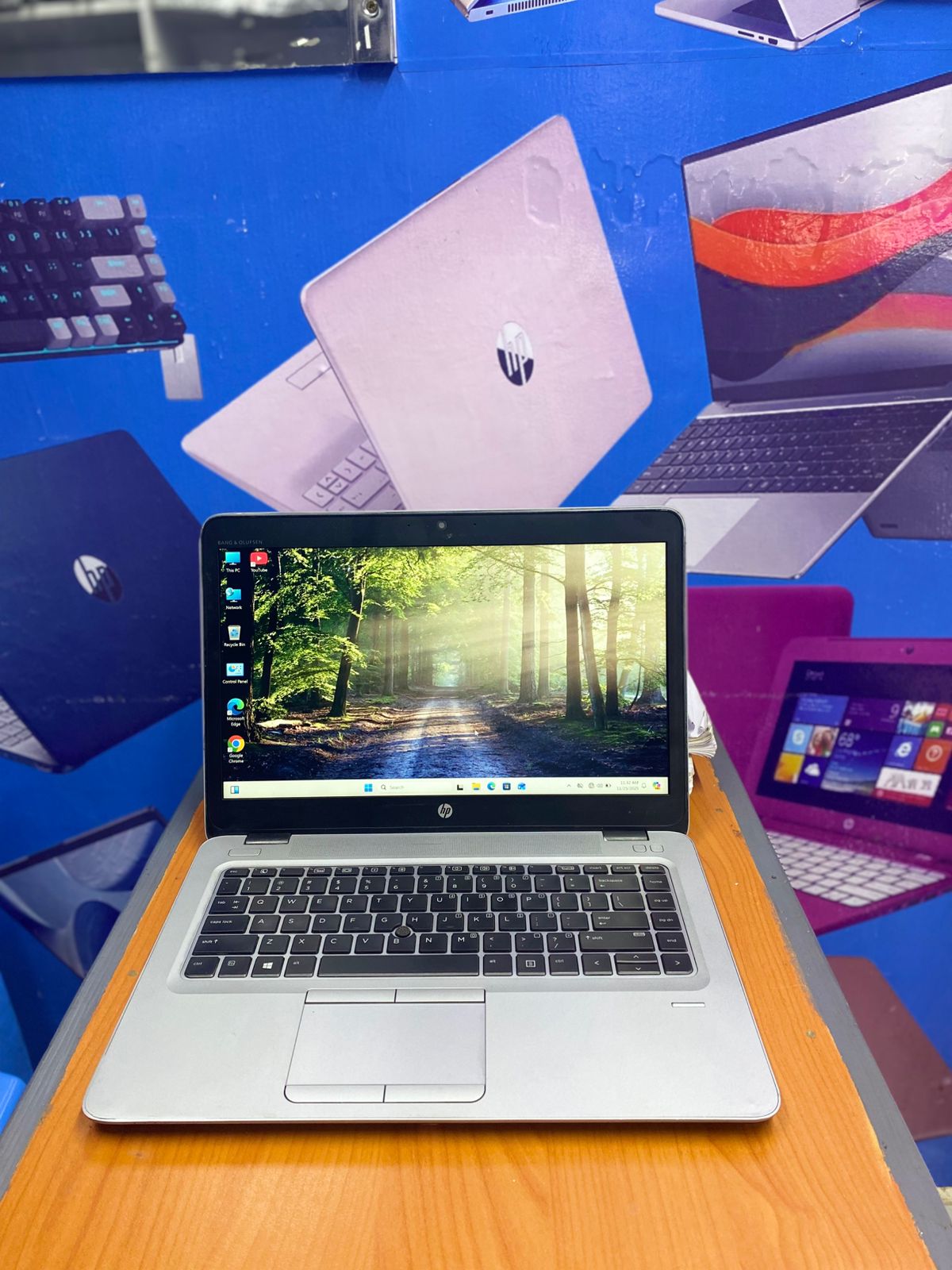 HP ELITEBOOK 840 G3 INTEL CORE I7 6TH GENERATION 14 INCHES SCREEN REFURBISHED LAPTOP 8GB RAM & 256GB SSD STORAGE BACKLIGHT KEYBOARD (WINDOWS 11 + OFFICE 2O24)