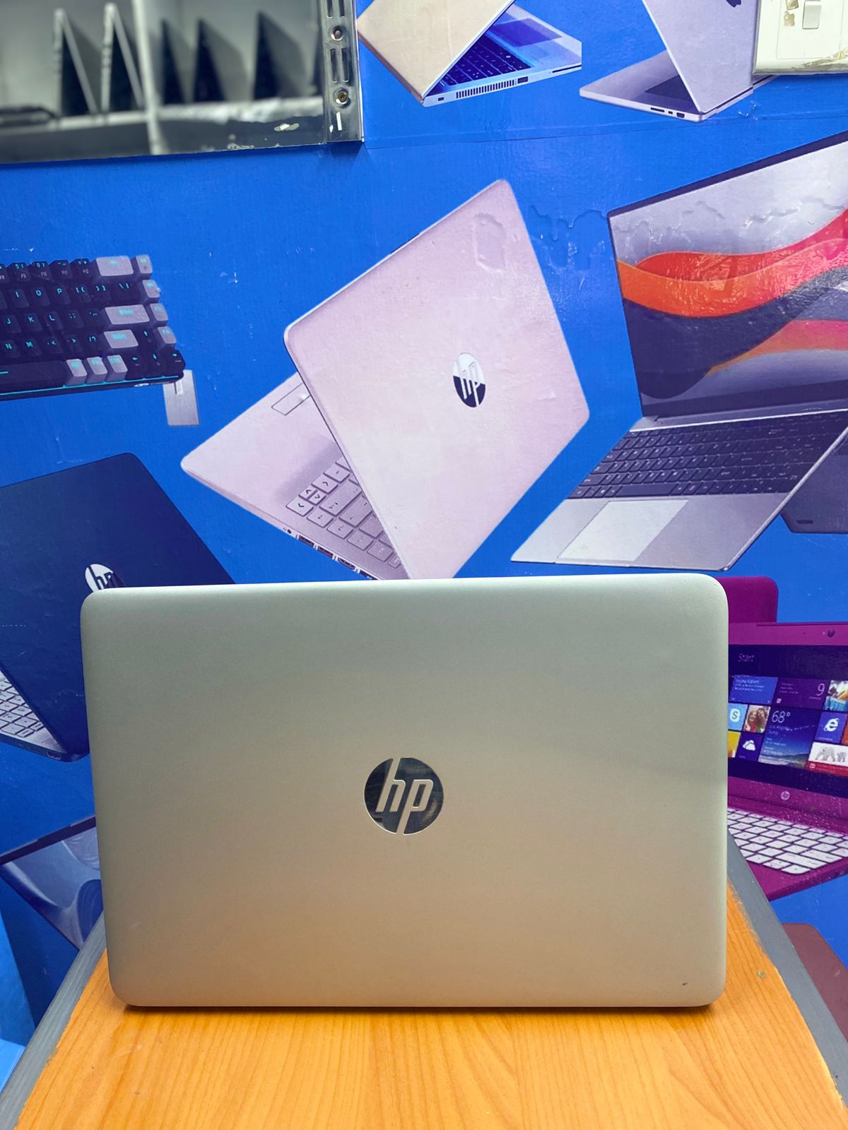 HP ELITEBOOK 840 G4 INTEL CORE I7 6TH GENERATION 14 INCHES SCREEN REFURBISHED LAPTOP 8GB RAM & 256GB SSD STORAGE BACKLIGHT KEYBOARD (WINDOWS 11 + OFFICE 2O24)