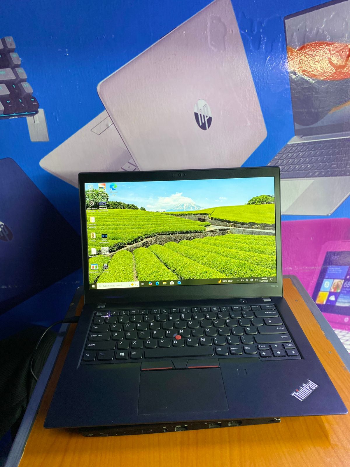 LENOVO THINKPAD T470S INTEL CORE I5 7TH GENERATION REFURBISHED TOUCH SCREEN LAPTOP WITH 8GB RAM & 256 GB SSD STORAGE WITH BACKLIGHT KEYBOARD AND FINGERPRINT SENSOR