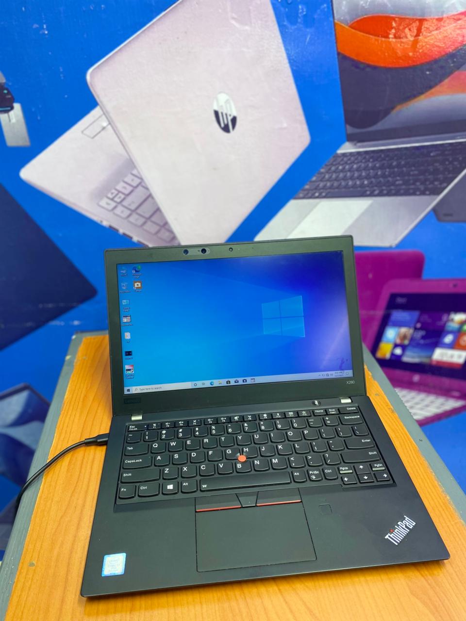 LENOVO THINKPAD X280 INTEL CORE I5 8TH GENERATION REFURBISHED LAPTOP 8GB RAM & 256 GB SSD STORAGE BACKLIGHT KEYBOARD AND FINGERPRINT SENSOR