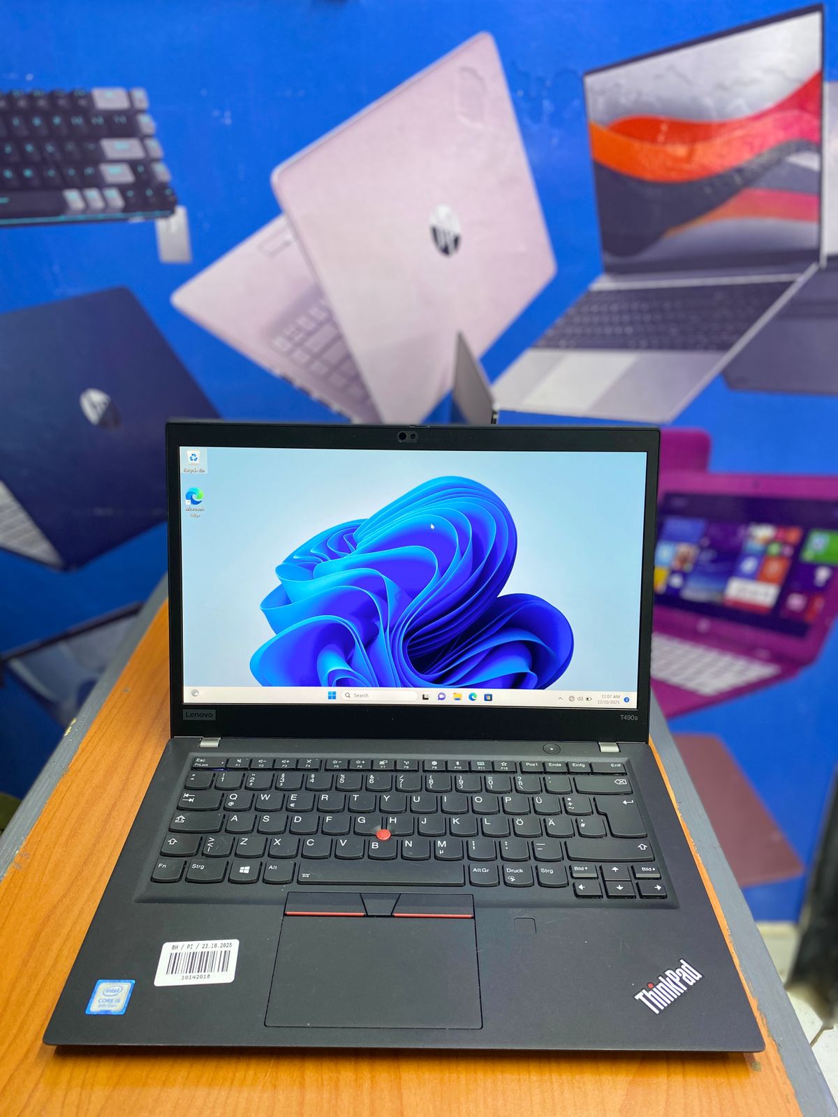 LENOVO THINKPAD T490S INTEL CORE I7 8TH GENERATION 14 INCHES SCREEN FHD DISPLAY 16GB RAM & 512 GB SSD STORAGE REFURBISHED LAPTOP WITH FINGERPRINT SENSOR