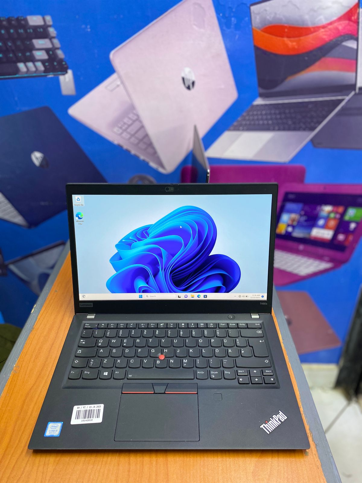 LENOVO THINKPAD T490S INTEL CORE I7 8TH GENERATION 14 INCHES SCREEN FHD DISPLAY 16GB RAM & 512 GB SSD STORAGE REFURBISHED LAPTOP WITH FINGERPRINT SENSOR