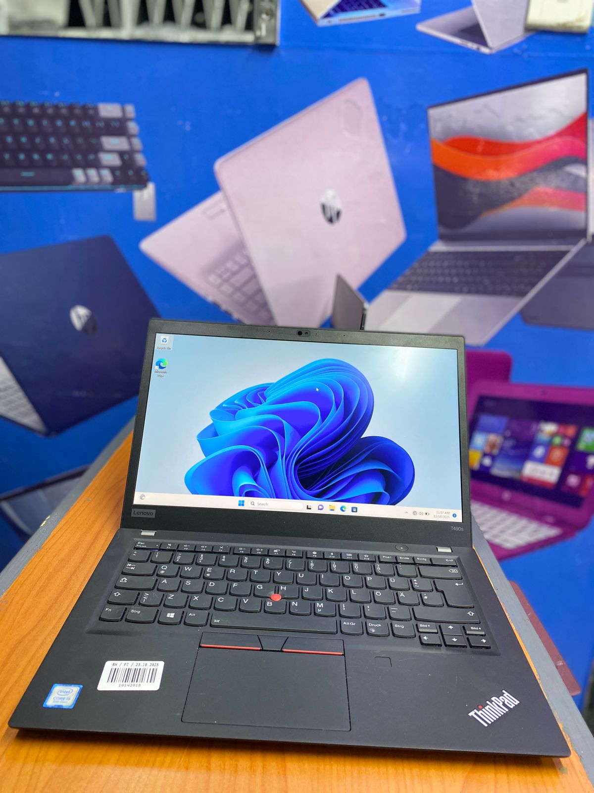 LENOVO THINKPAD T490S INTEL CORE I7 8TH GENERATION 14 INCHES SCREEN FHD DISPLAY 16GB RAM & 512 GB SSD STORAGE REFURBISHED LAPTOP WITH FINGERPRINT SENSOR