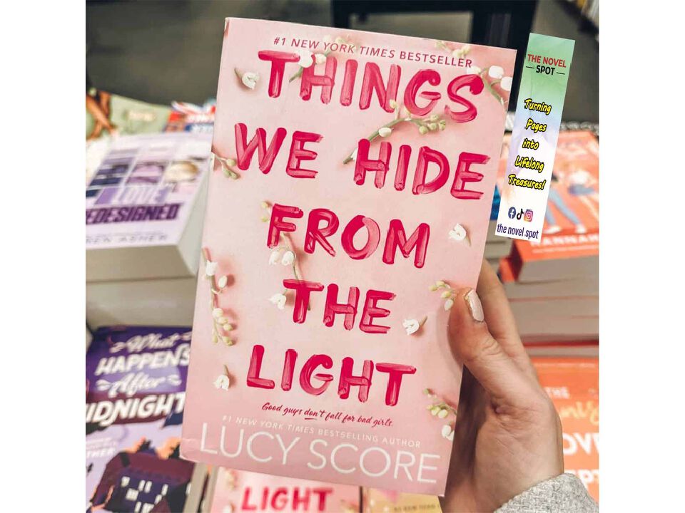 (free bookmark)
Things We Hide from the Light
Book by Lucy Score