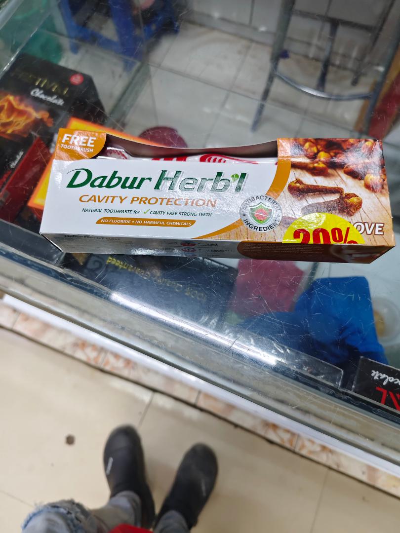 HERBAL CLOVES COLGATE (prevent teeth from bacteria infection,+removes badbreath,+treat mouth infection,+, makes your teeth super white +prevent tooth cavities