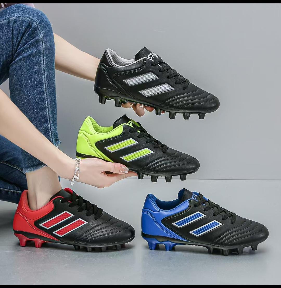 New 🔥🔥🔥 High Quality Football Soccer boots🔥🔥Football Shoes ....a very good quality