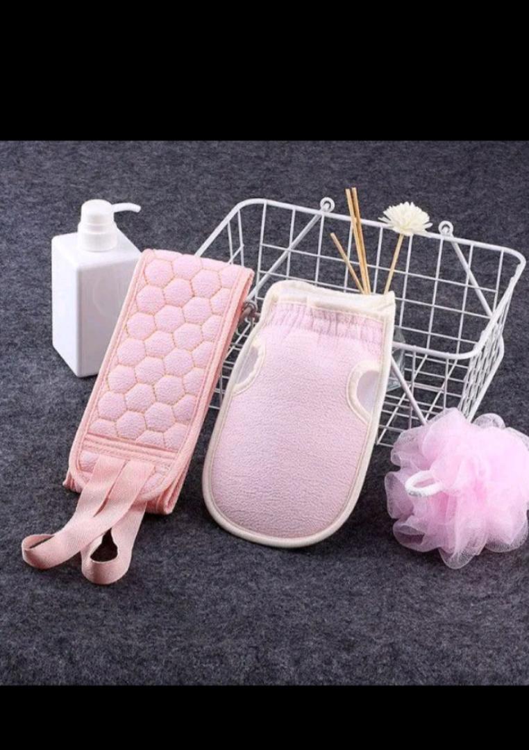 3-in-1 Luxury Exfoliating Shower Kit – Back Scrubber, Bath Glove & Soft Body Loofah ✨️