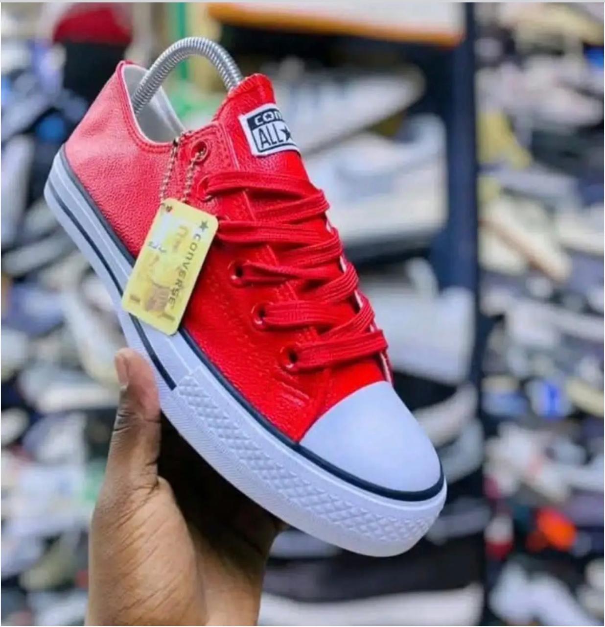 Converse Classic Leather Sneakers Unisex Casual Lace-Up Shoes Durable Rubber Sole Streetwear Trainers Size 36–45 Comfortable Everyday Fashion Footwear for Men and Women