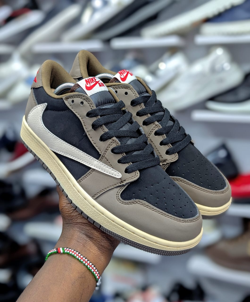 🔥 On Offer Air Jordan 1 Retro Low Cut Travis Scott Mocha Inspired Customized SB Dunk & Jordan Style High-Quality Sneakers – Premium Streetwear Trainers with Durable Rubber Sole, Cushioned Comfort