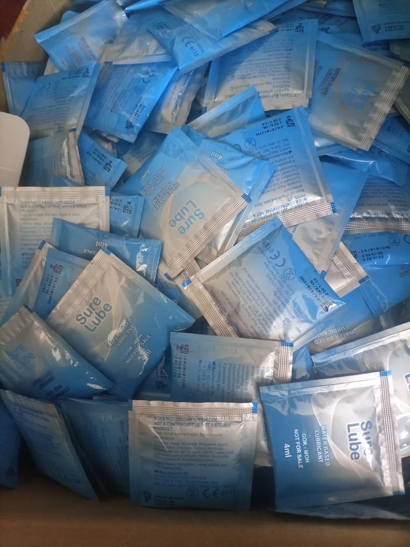 20 PCs  FREE LUBRICANTS +MALE SEX TOY-  VIBRATING TONGUE  LICKING MASTURBATOR FOR MEN  ORAL SEX, BLOWJOB LASTING  DELAY ENDURANCE TRAINING SEX TOY FOR MEN.