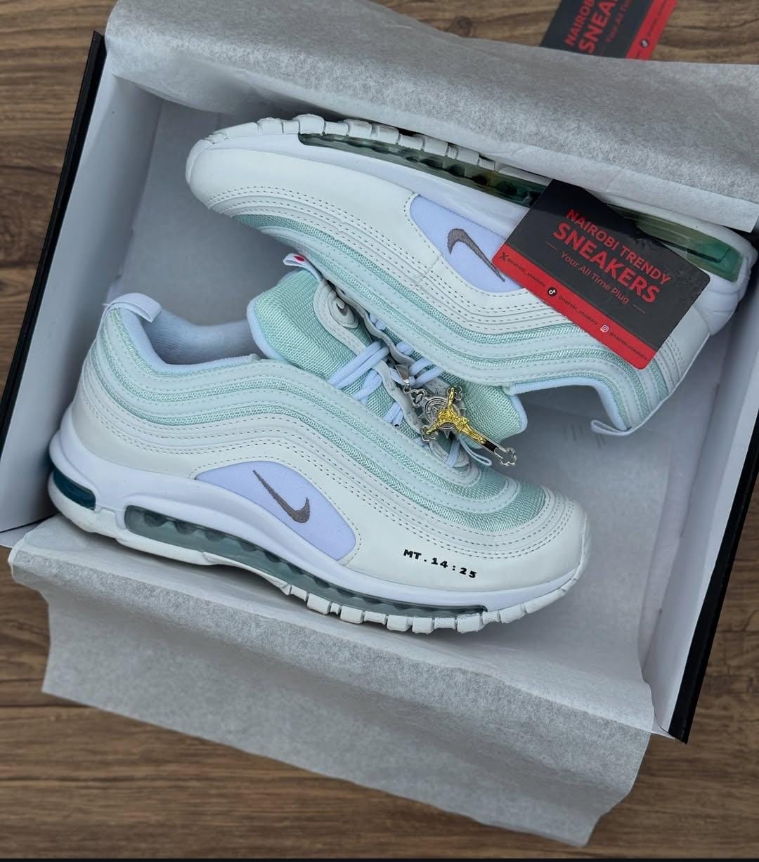 latest Nike airmax sneakers unique
