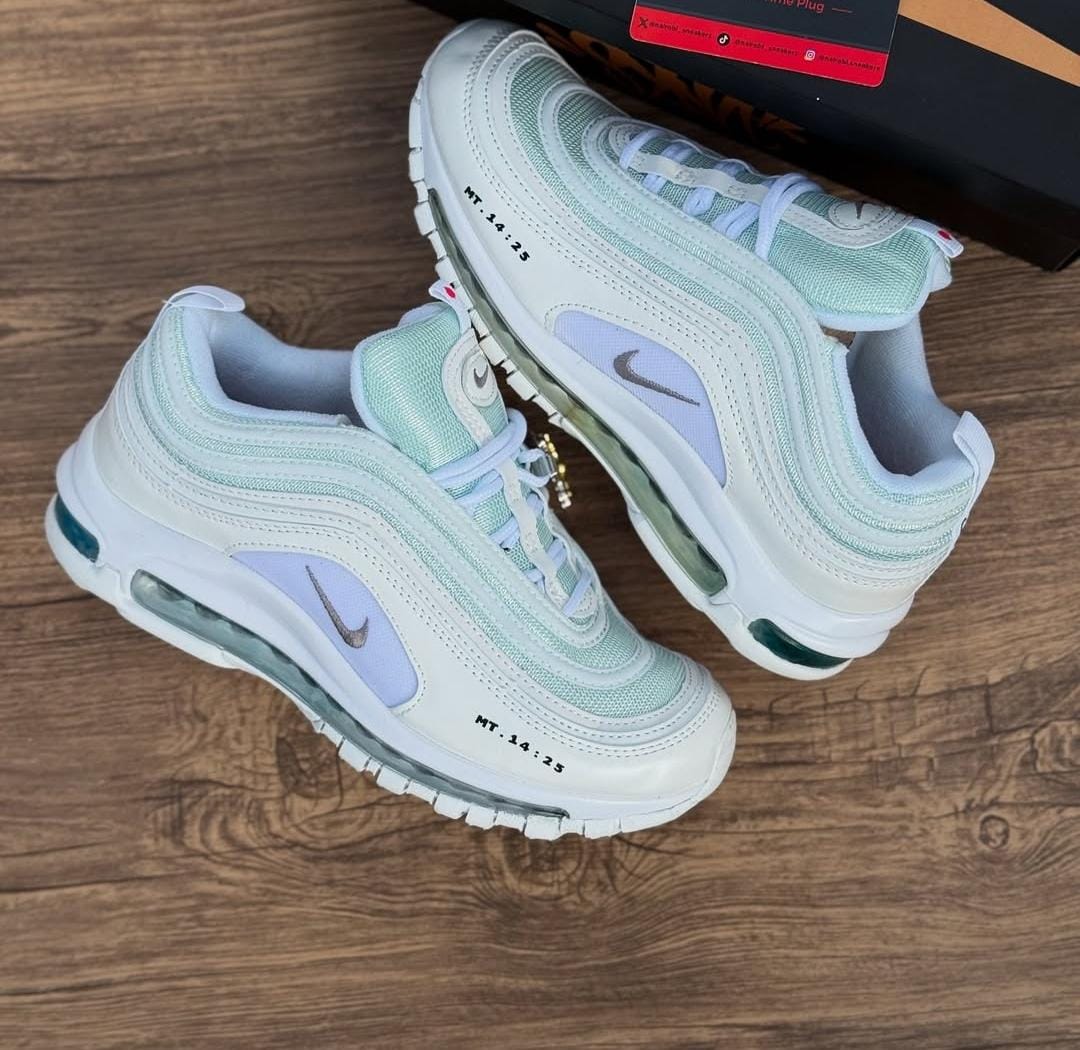 latest Nike airmax sneakers unique