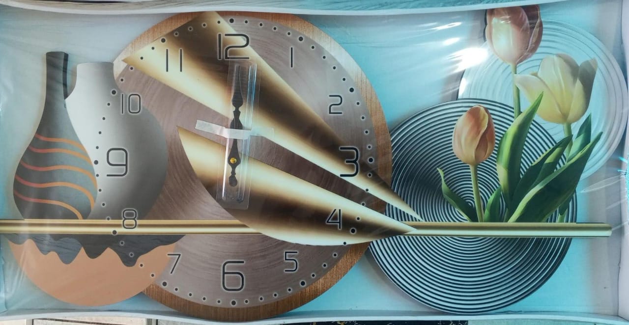 🪵80x40cm Decor wall clock 2647 now available in 22 elegant design options @Ksh 4150 per set wholesale price💌