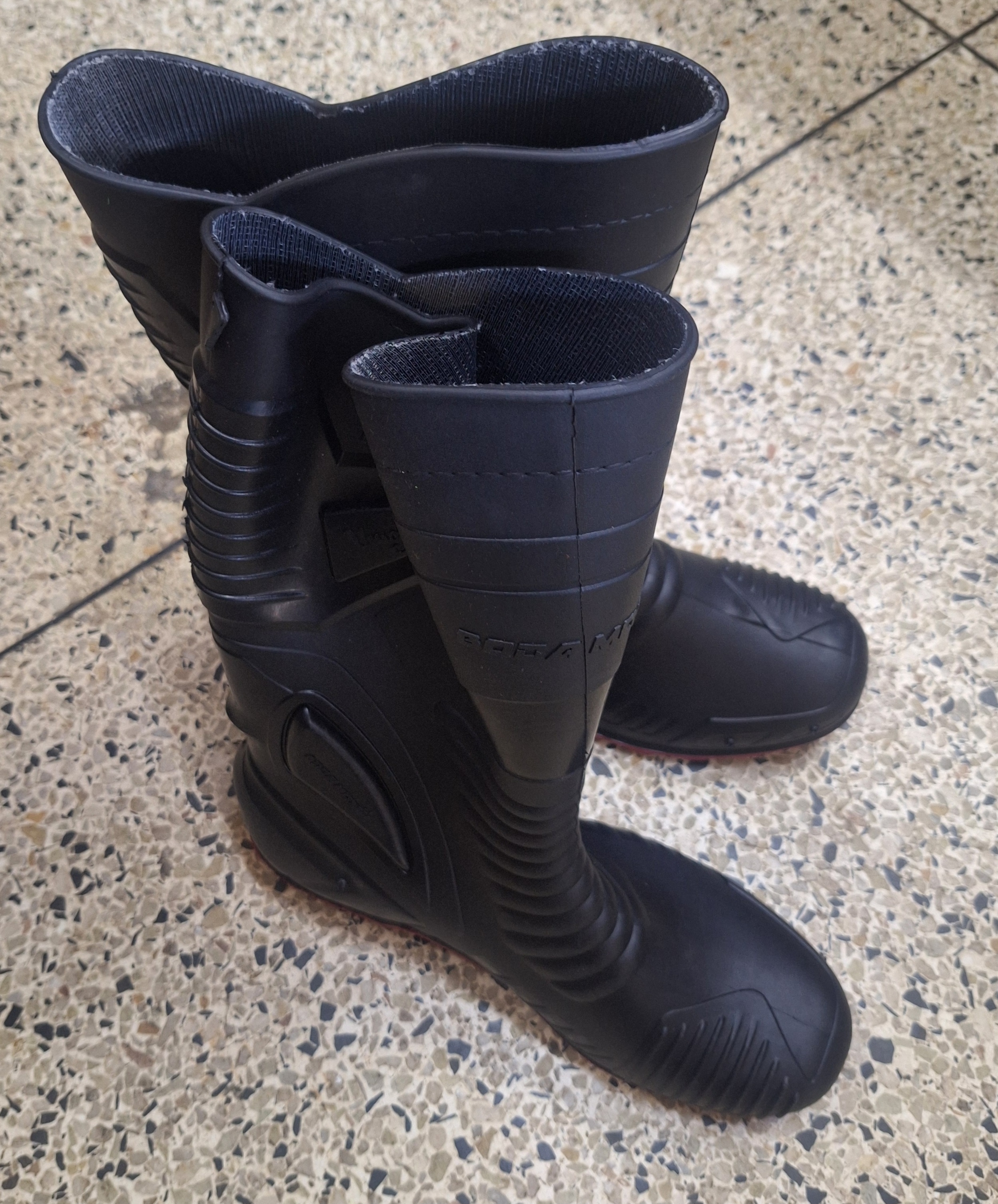 Heavy-Duty Waterproof Rubber Gumboots,Rubber Rider Gumboots