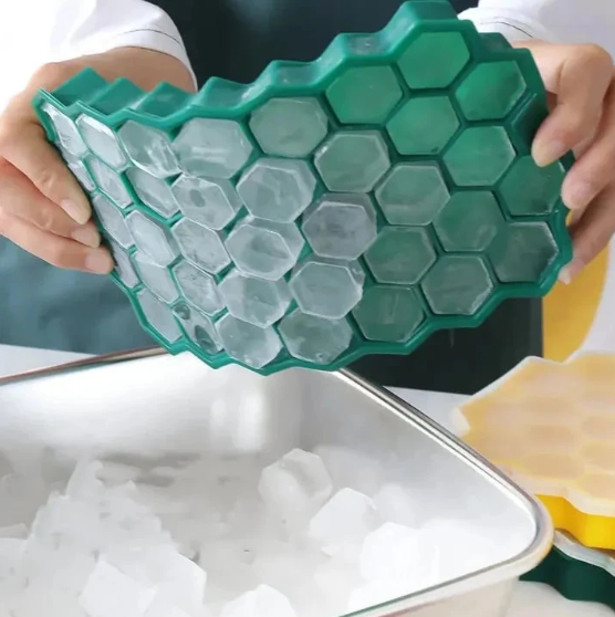 Limited offer! Honeycomb Ice Cube Maker Tray – Flexible Silicone Hexagon Ice Mold for Drinks, Cocktails, Juice & Freezer Use (Reusable Ice Cube Maker)