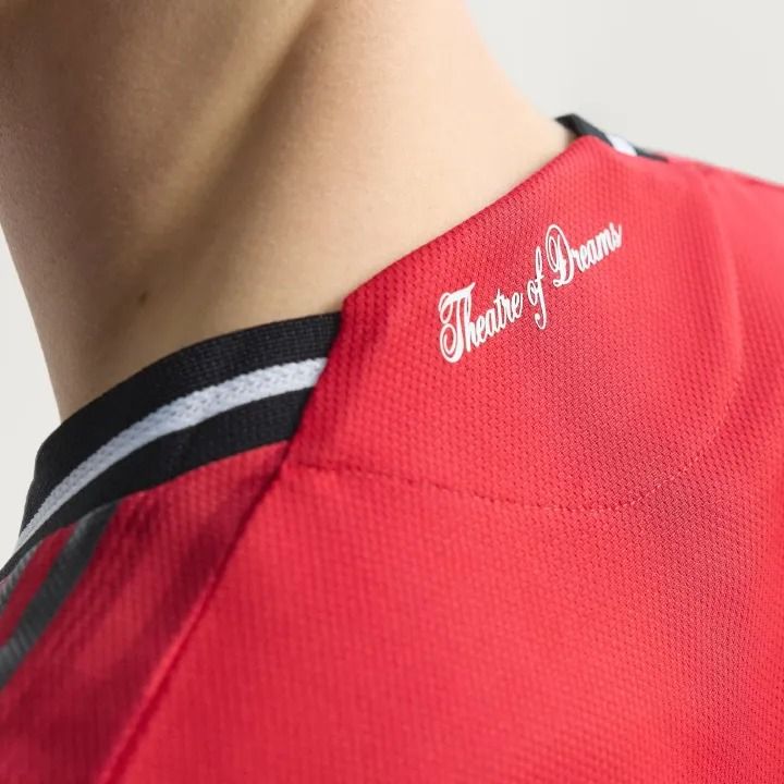 Manchester United 2024 Men’s Home Kit Top – Soft, Sweat-Wicking Training Jersey for Gym & Outdoor Sports