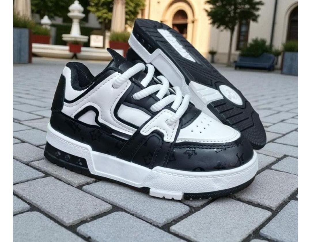 Kids fashion sneakers