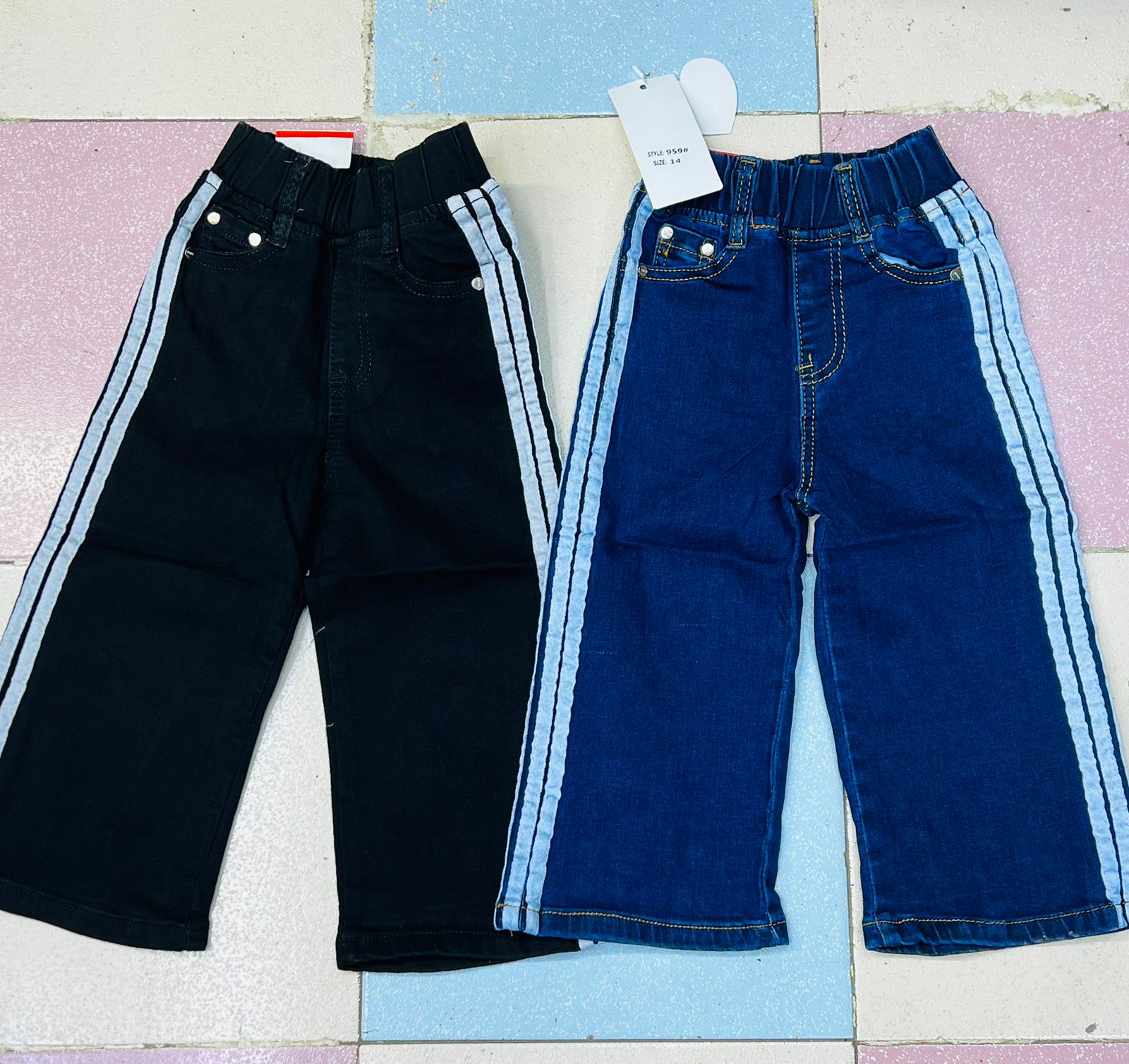 Kids’ Mummy Jeans with Side Stripes – Plain Color