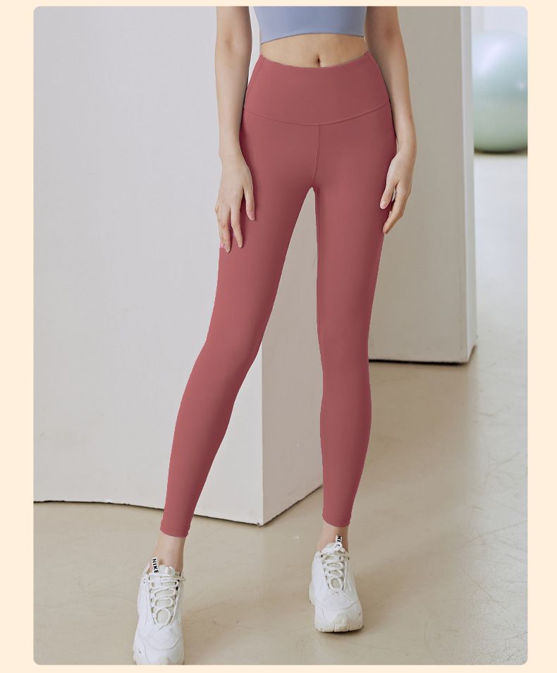Yoga pants for women 2025 new running, fitness, fast drying, high waist, hip lifting, and bodybuilding pants with a naked feel, worn as fitness pants